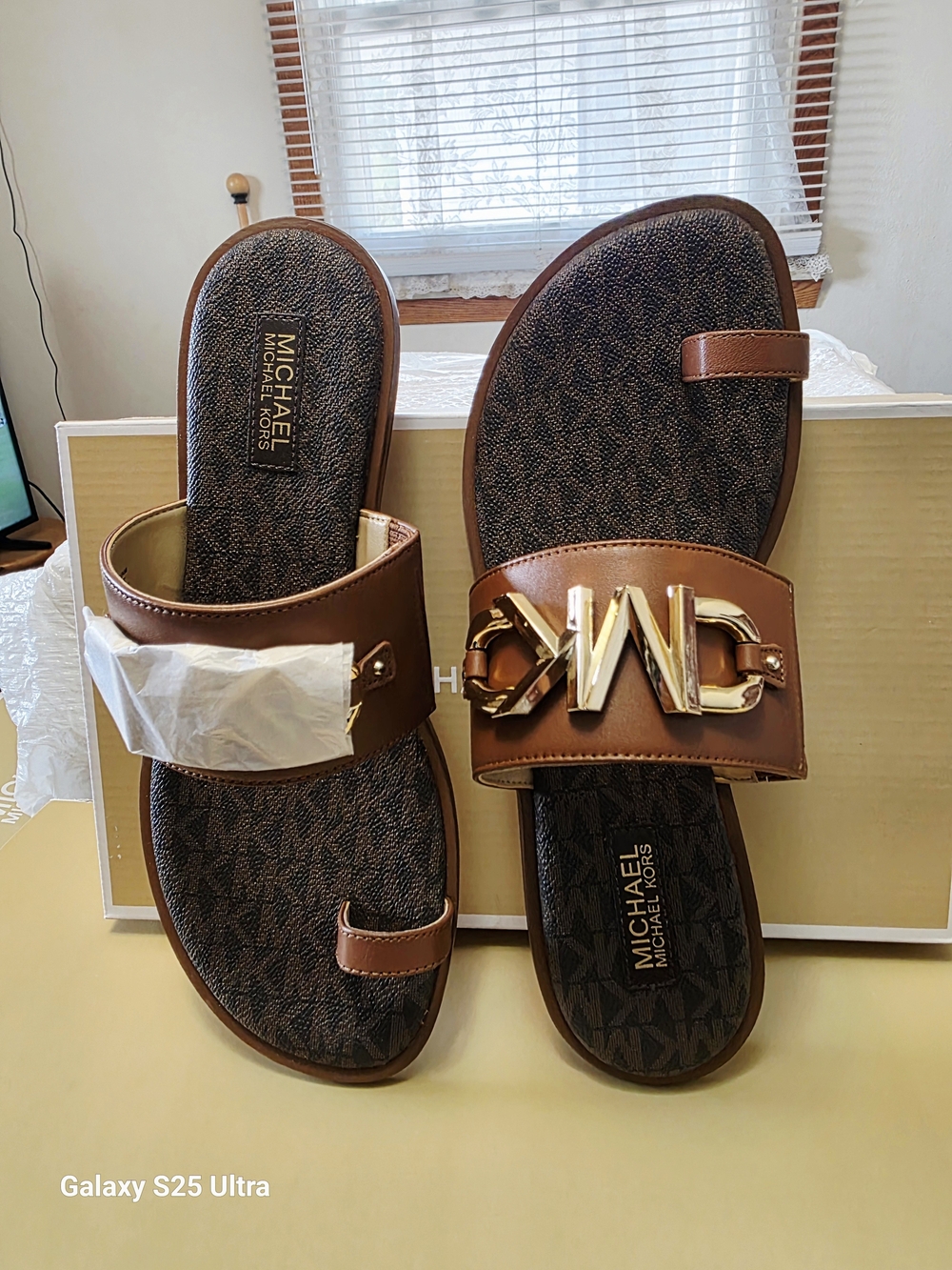 MICHAEL Michael Kors Izzy Flat Leather Sandals In Luggage  Size 7.5M